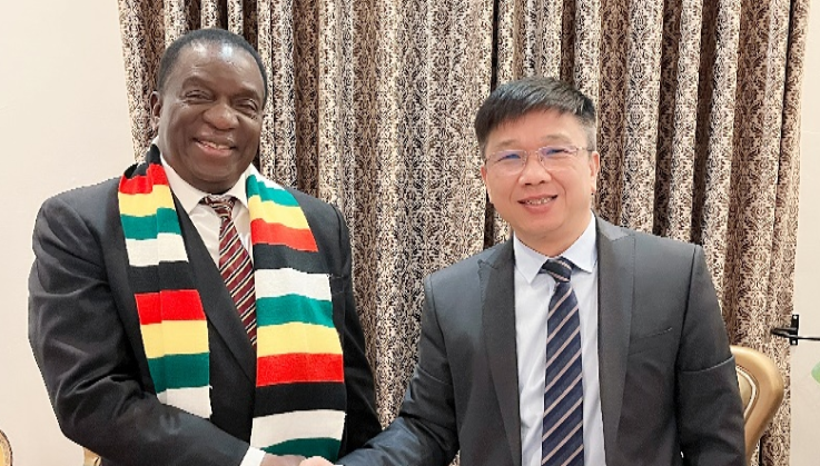 津巴布韋總統親切會見樂天使資源集團董事長王平衛